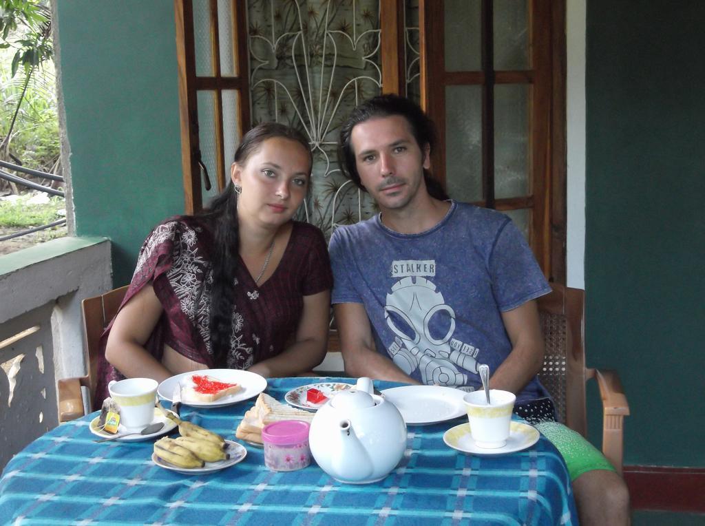 Bandula Home Stay Szigirija Szoba fotó