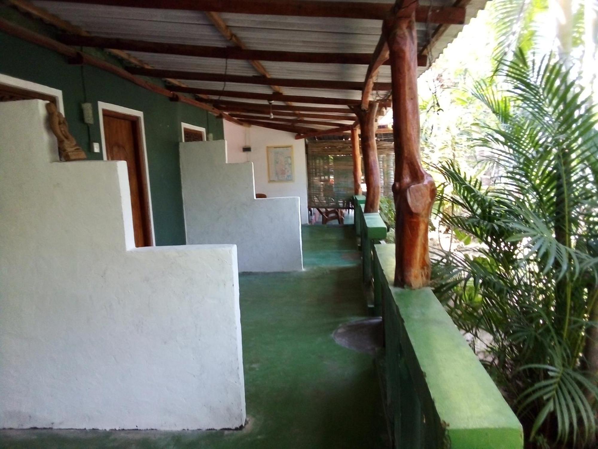 Bandula Home Stay Szigirija Szoba fotó