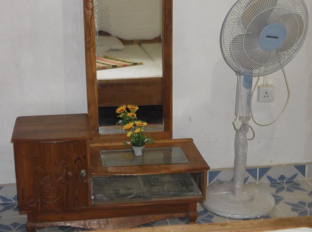 Bandula Home Stay Szigirija Kültér fotó