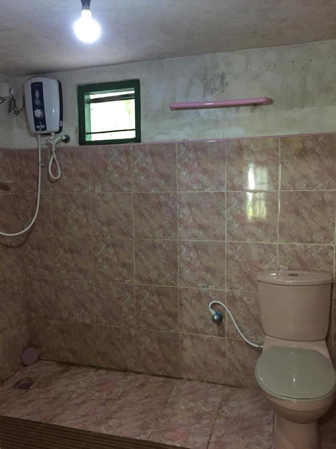 Bandula Home Stay Szigirija Kültér fotó